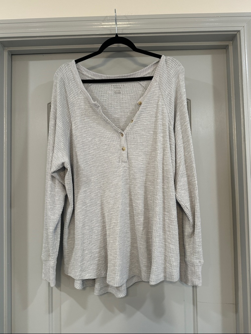 American Eagle Outfitters Light Gray Waffle Henley Long Sleeve Top